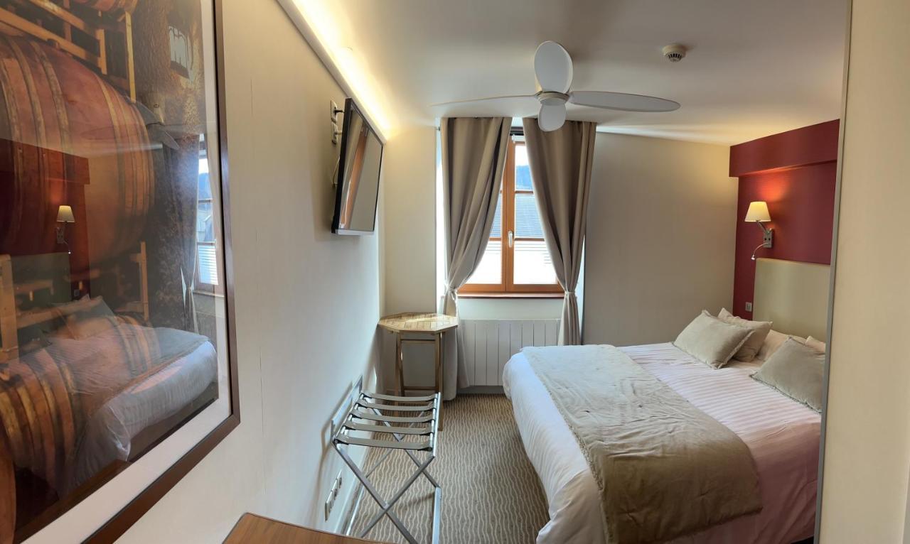 Logis Hotel Des Messageries Arbois Luaran gambar