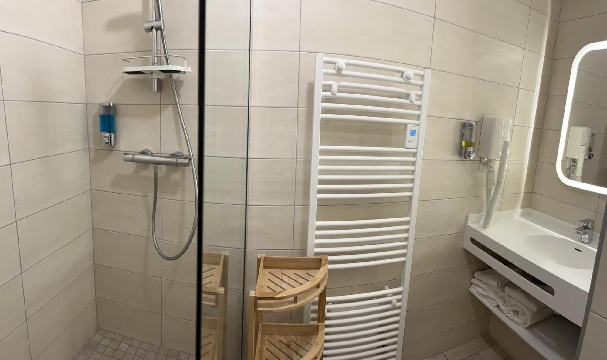 Logis Hotel Des Messageries Arbois Bilik gambar