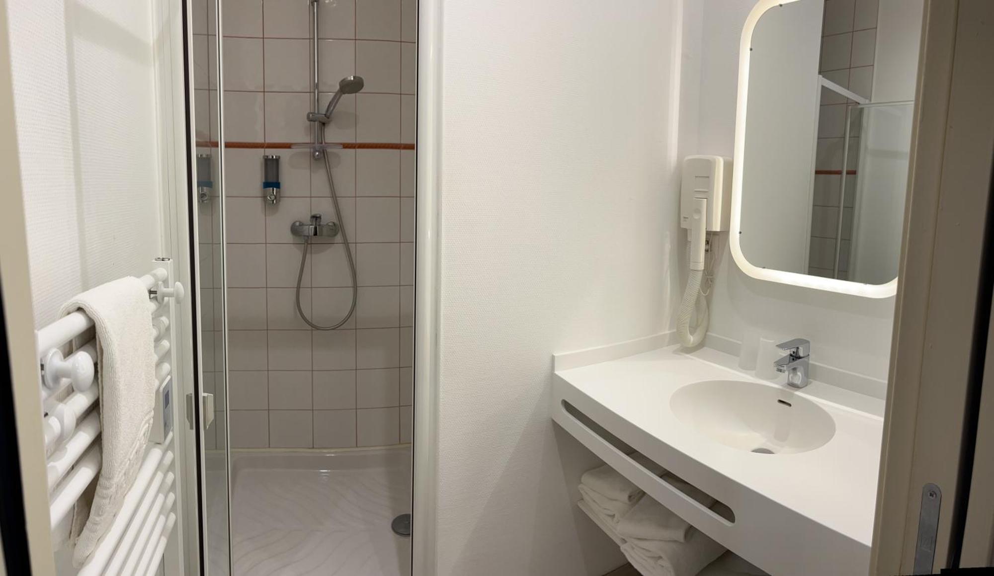Logis Hotel Des Messageries Arbois Bilik gambar