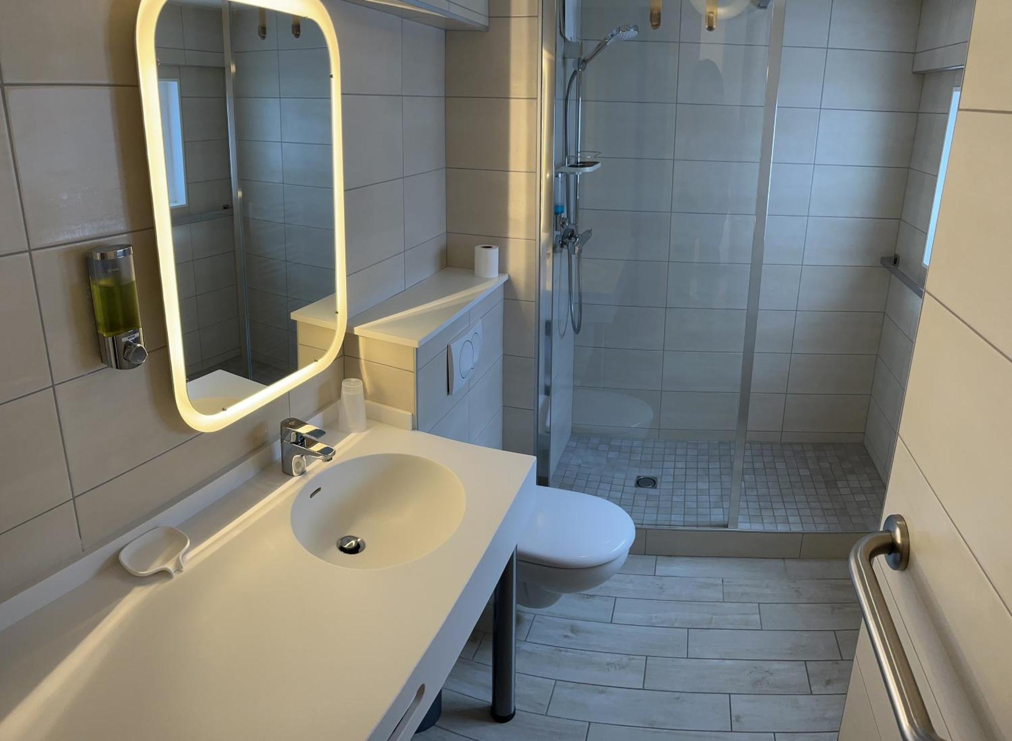 Logis Hotel Des Messageries Arbois Bilik gambar