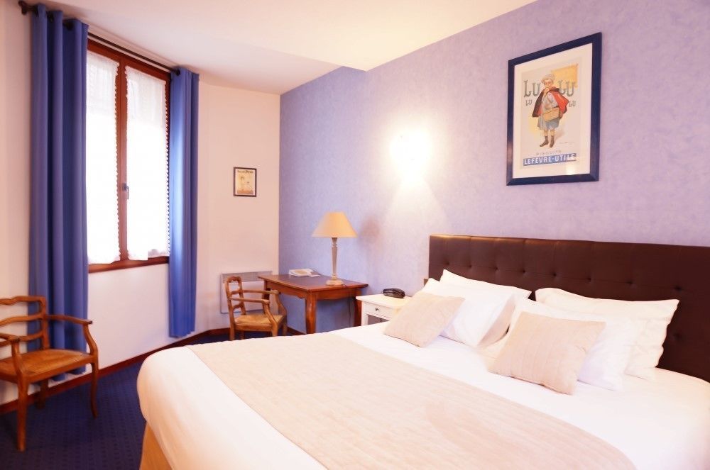 Logis Hotel Des Messageries Arbois Luaran gambar